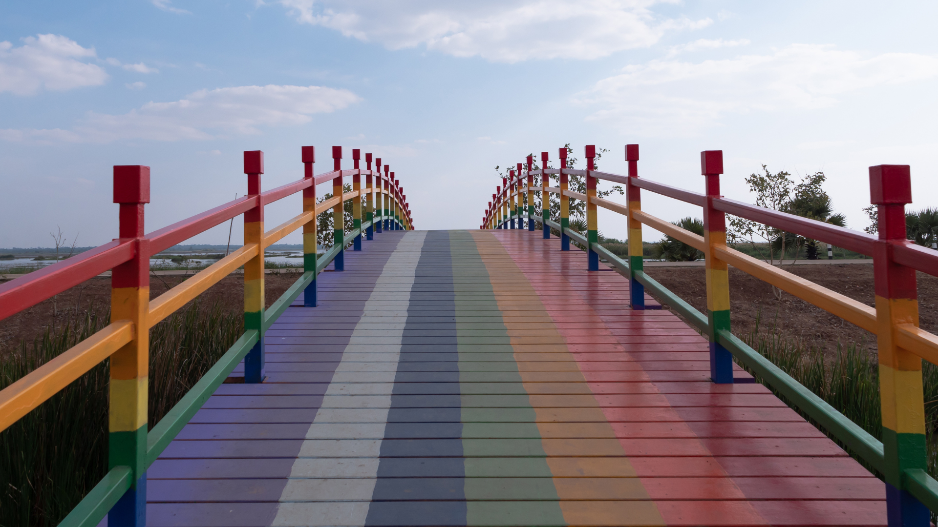 people-are-losing-it-over-secret-rainbow-bridge-memorial-to-dogs
