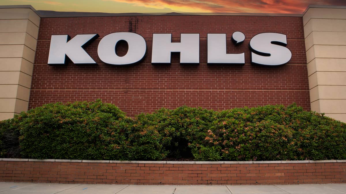 Kohl's Shoppers Love This Simple, Stylish and Cozy Elevated Cat Perch