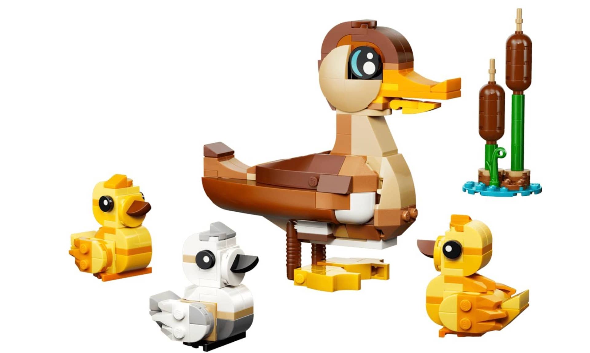 Amazon Is Selling an Adorable 262-Piece Lego Duck Set Complete