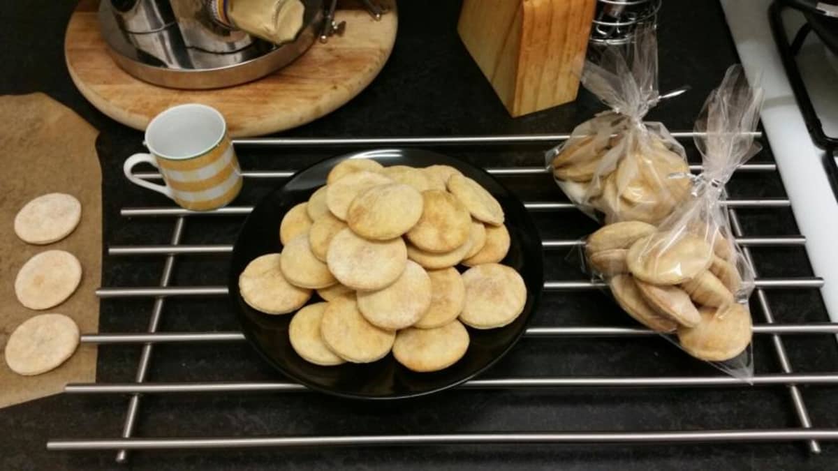 4 ingredient peanut butter dog treats store