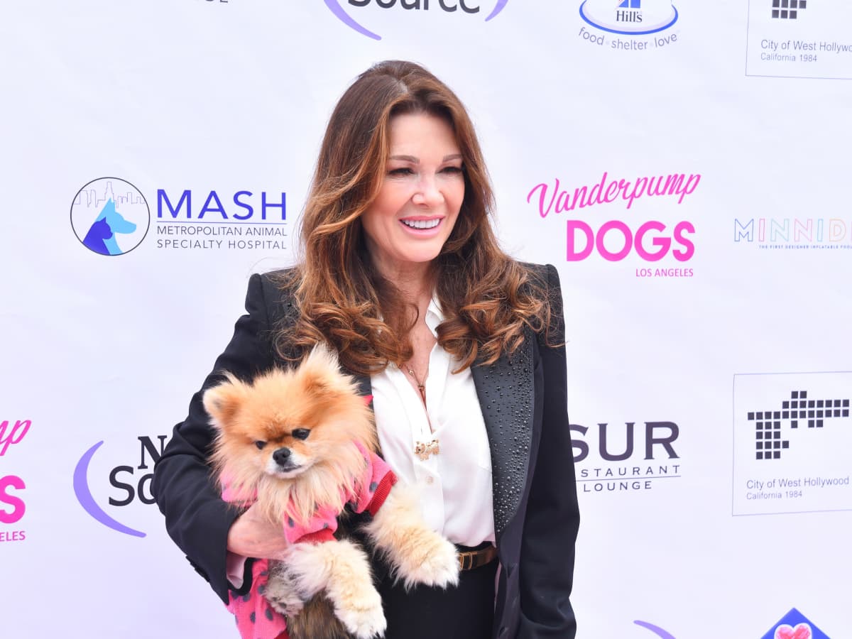 PET GUIDE MAGAZINE 2020 - PUP EMPIRE - LISA VANDERPUMP (COVER