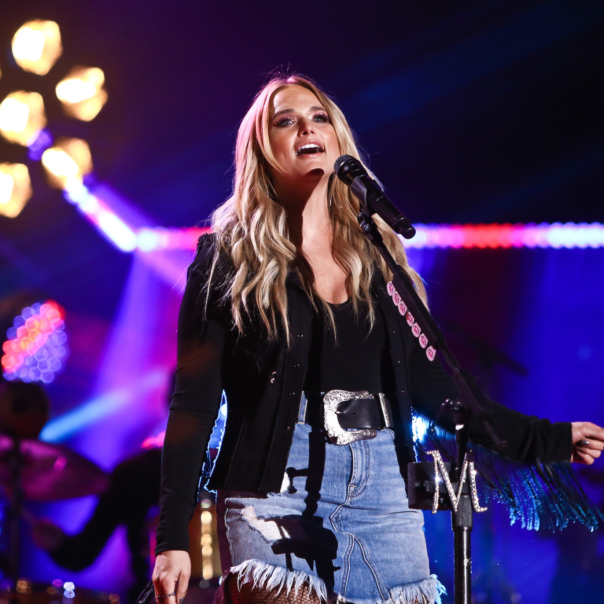 Miranda Lambert Shares Heartbreaking News of Losing Both Dogs in the Last 6  Weeks - PetHelpful