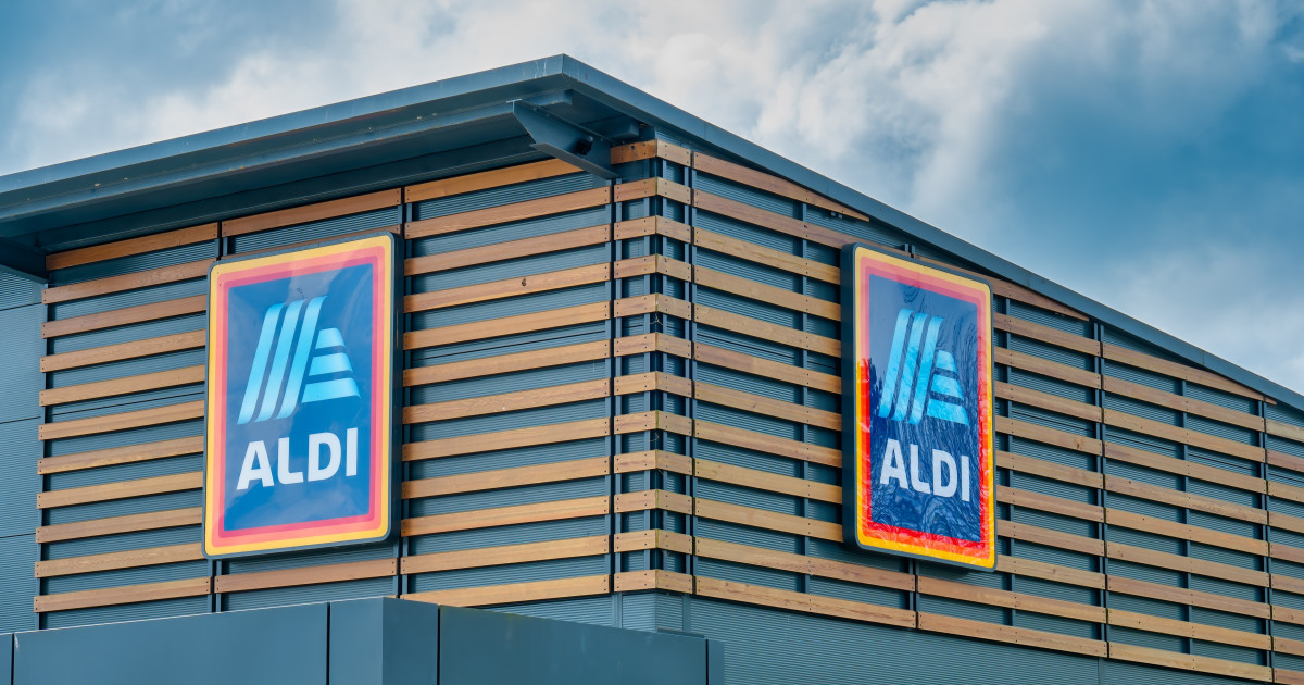Aldi&#039;s Halloween Dog Treats for Pups Bring Fun to Trick-or-Treating